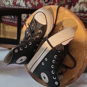 Converse black size 2